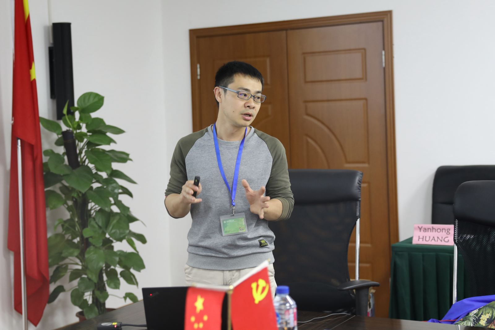 图灵奖获得者Joseph Sifakis与计软学院研究团队开展学术交流