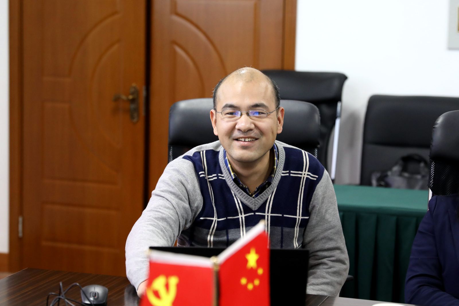 以党建述职评议为抓手，将全面从严治党落到实处 ——计算机科学与德赢官网Vwin基层党支部书记述职交流会