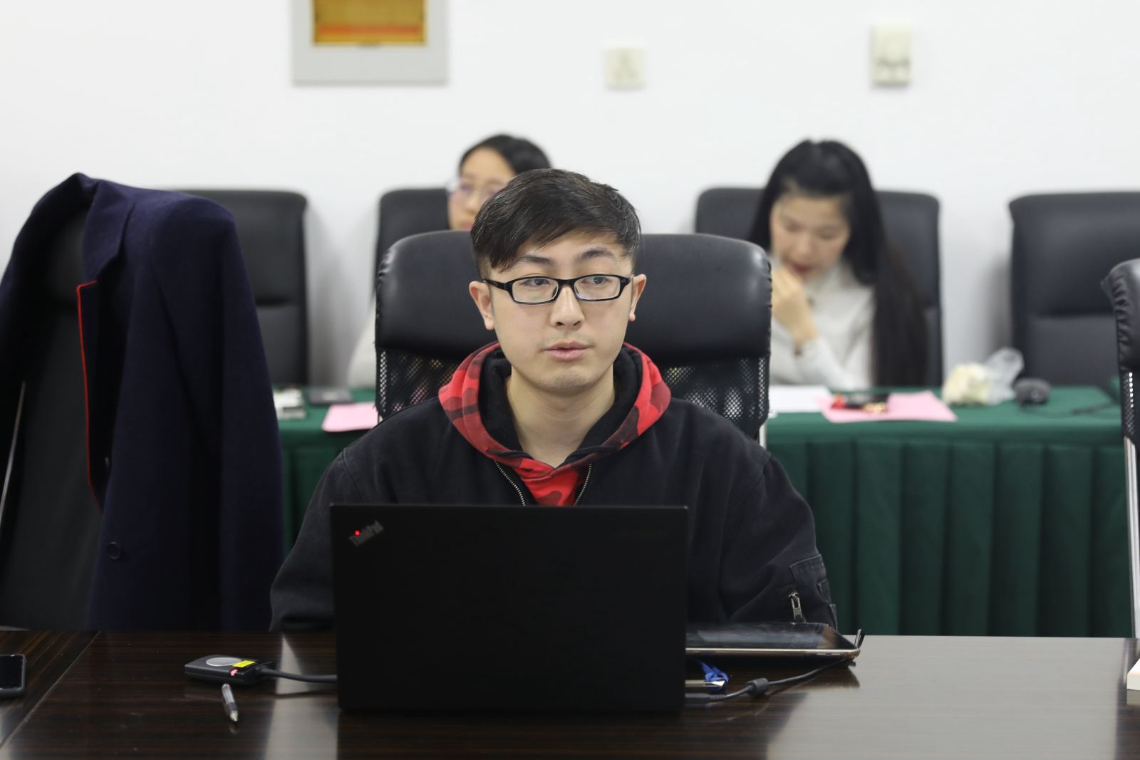 德赢官网Vwin党委召开支部书记述职交流会