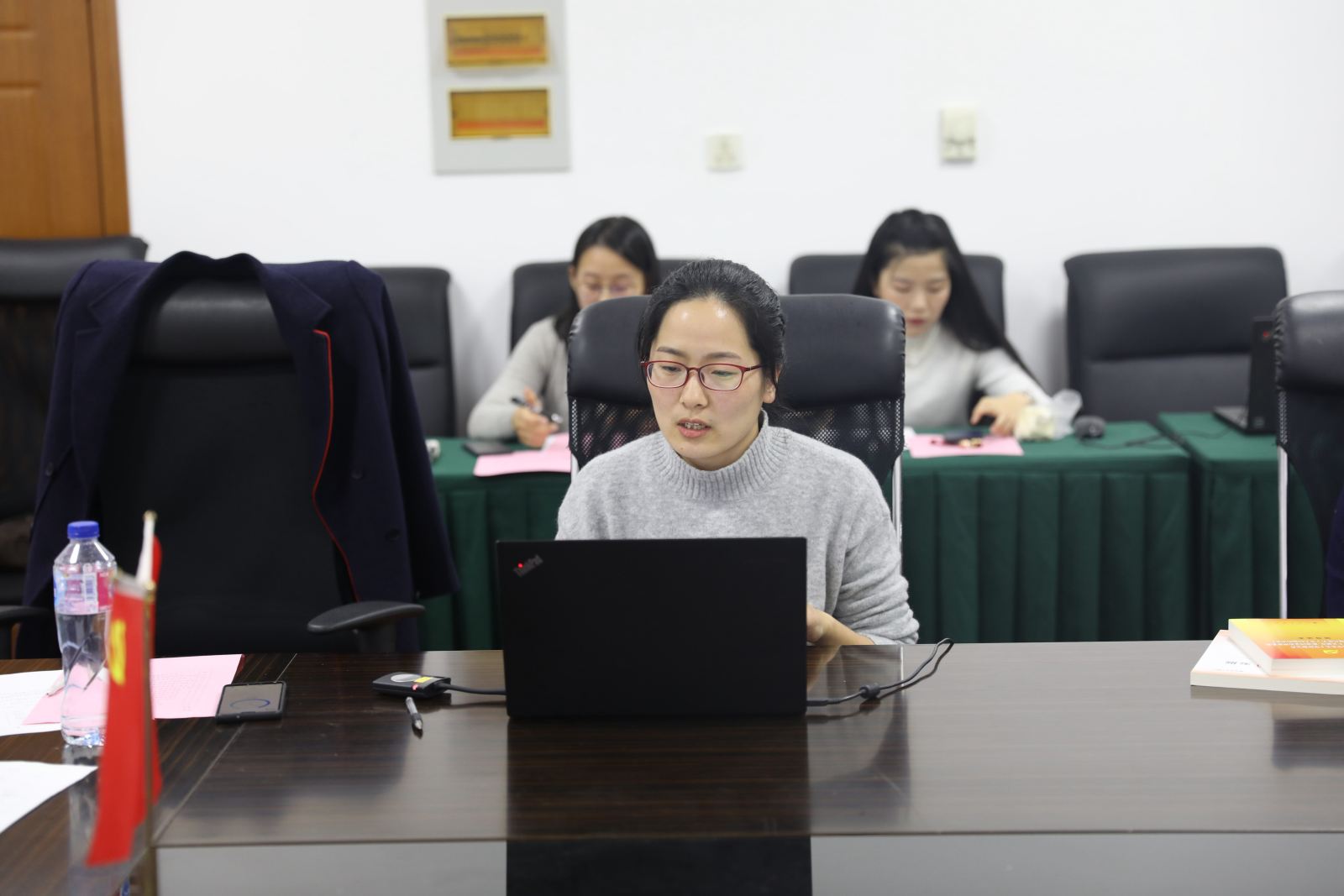 德赢官网Vwin党委召开支部书记述职交流会