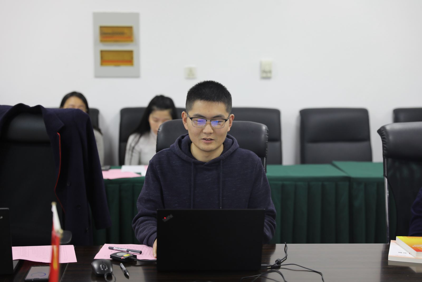 德赢官网Vwin党委召开支部书记述职交流会