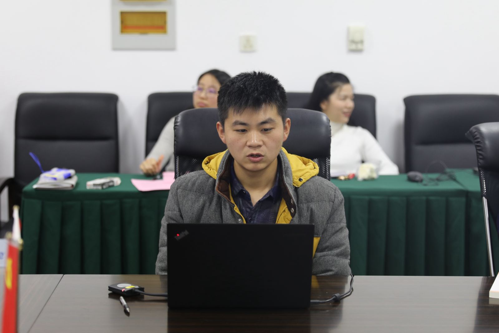 德赢官网Vwin党委召开支部书记述职交流会