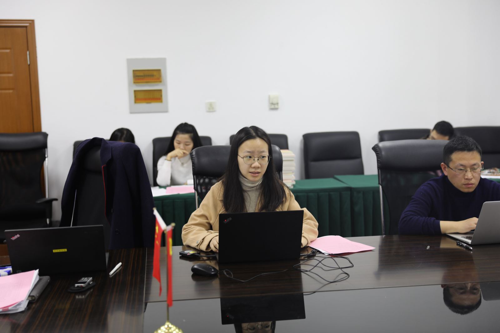 德赢官网Vwin党委召开支部书记述职交流会