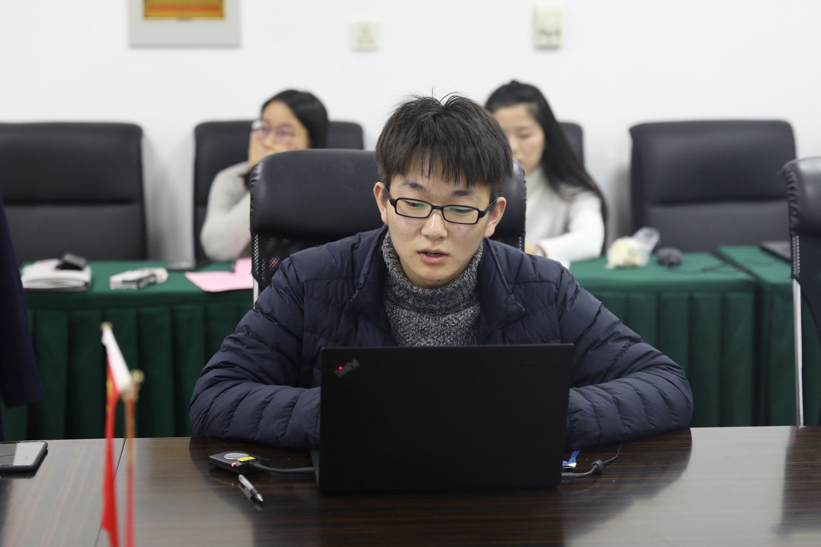 德赢官网Vwin党委召开支部书记述职交流会