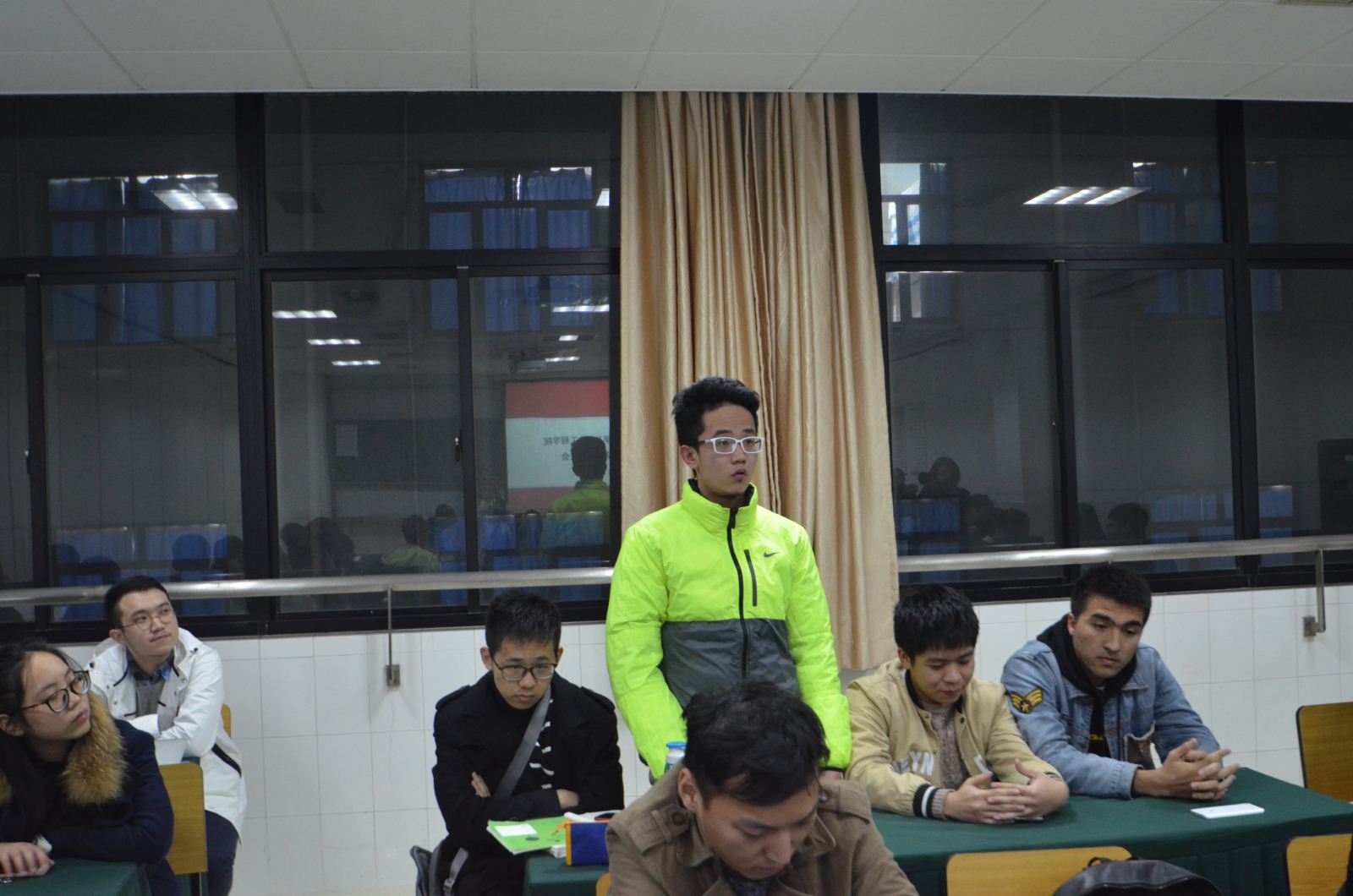 师生沟通 携手共进——计算机科学与德赢官网Vwin召开2017级本科新生座谈会