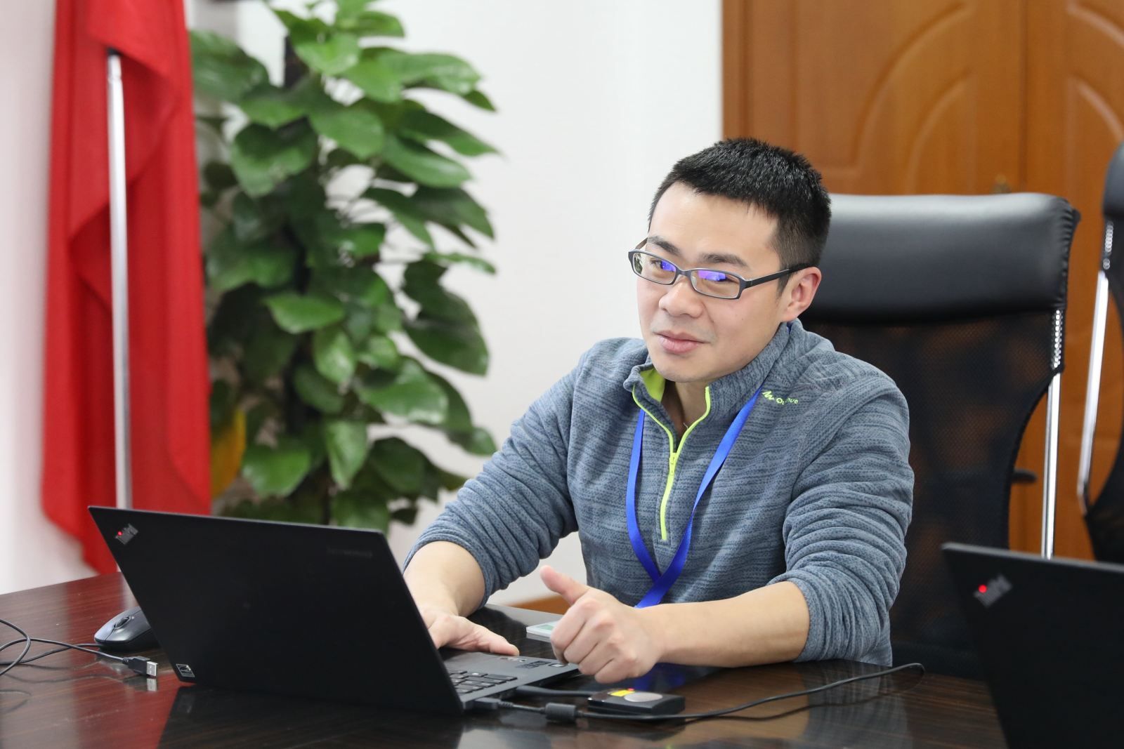 计算机科学与德赢官网Vwin党委召开支部书记述职考评交流会