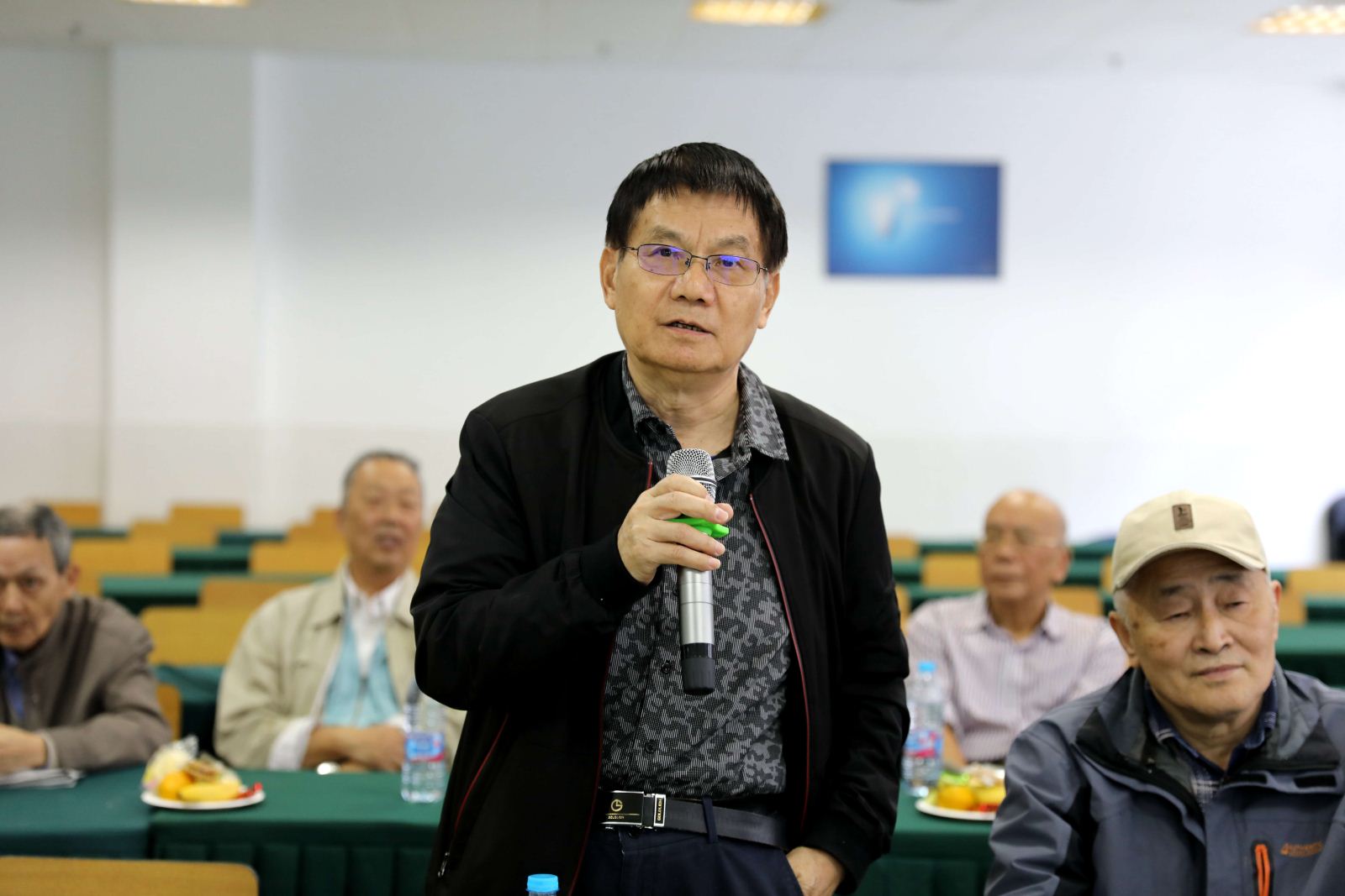 计算机科学与德赢官网Vwin举行敬老节茶话会