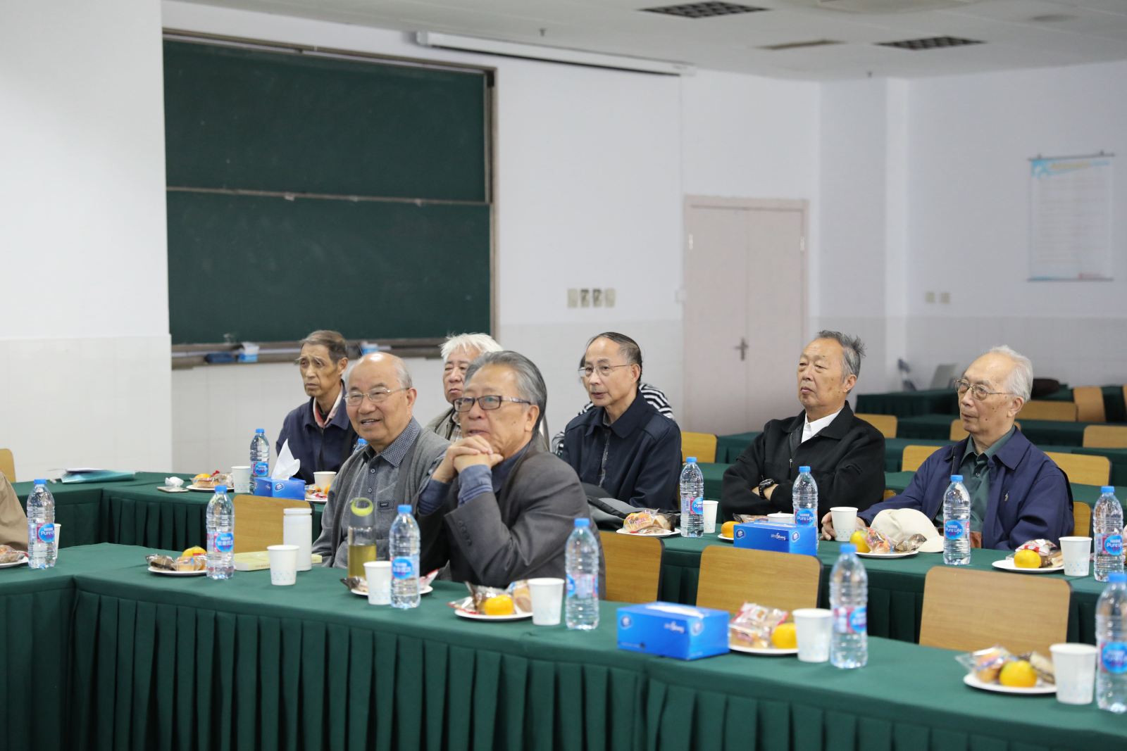 茶话重阳，关爱健康——计算机科学与德赢官网Vwin举行重阳节茶话会