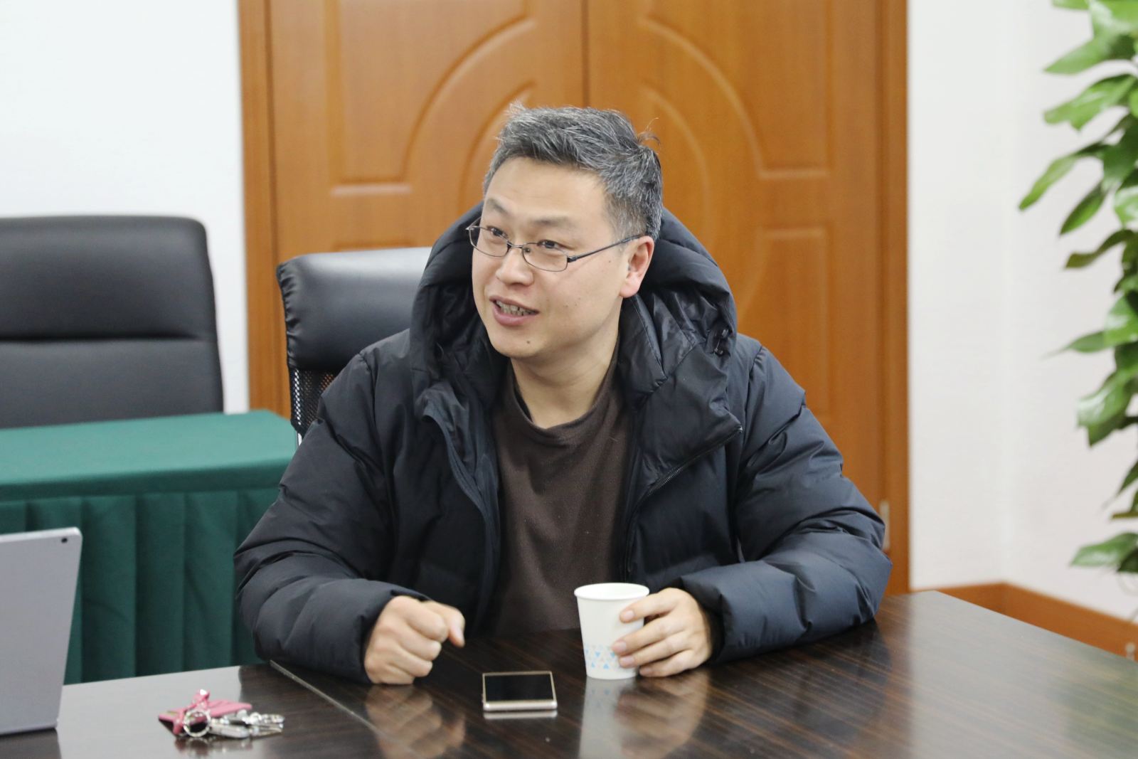 计算机科学与德赢官网Vwin召开教授座谈会