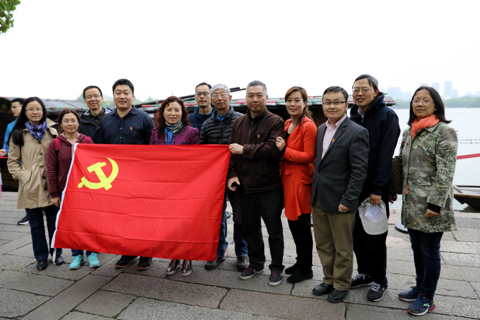 学习“红船精神”  不忘初心 牢记使命 --华东师大计算机科学与德赢官网Vwin党委与市科委计划处党支部赴嘉兴南湖学习